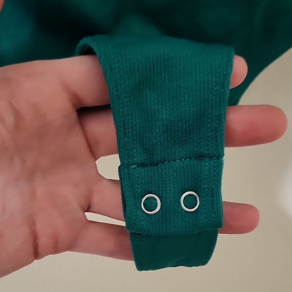 Anthropologie Green Fitted Cut-Out Bodysuit - Picture 5 of 8